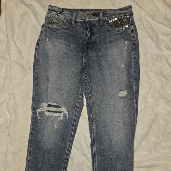Edgely Brand from Maurices - Picture 1 of 4